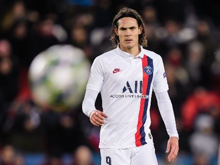 Former PSG striker Edinson Cavani caught on the camera.